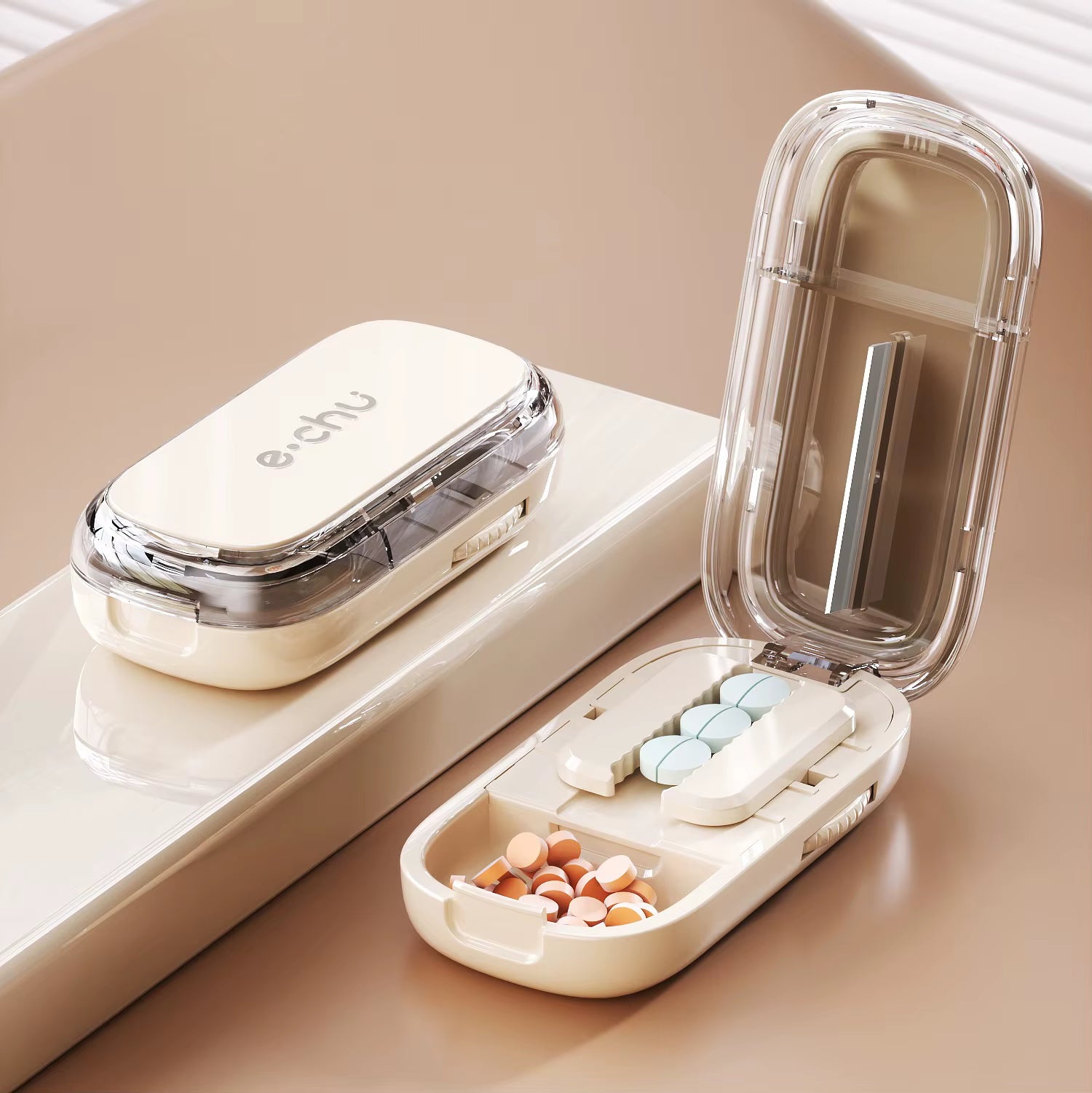 Newest Quartering Pill Cutter Storage Box Portable Drug Tablet Medicine Dustproof Divider Organizer Crusher Pill Cutter